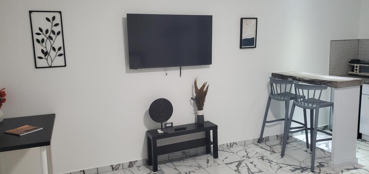 2 Palmas Str Hotell Aguadilla Exteriör bild