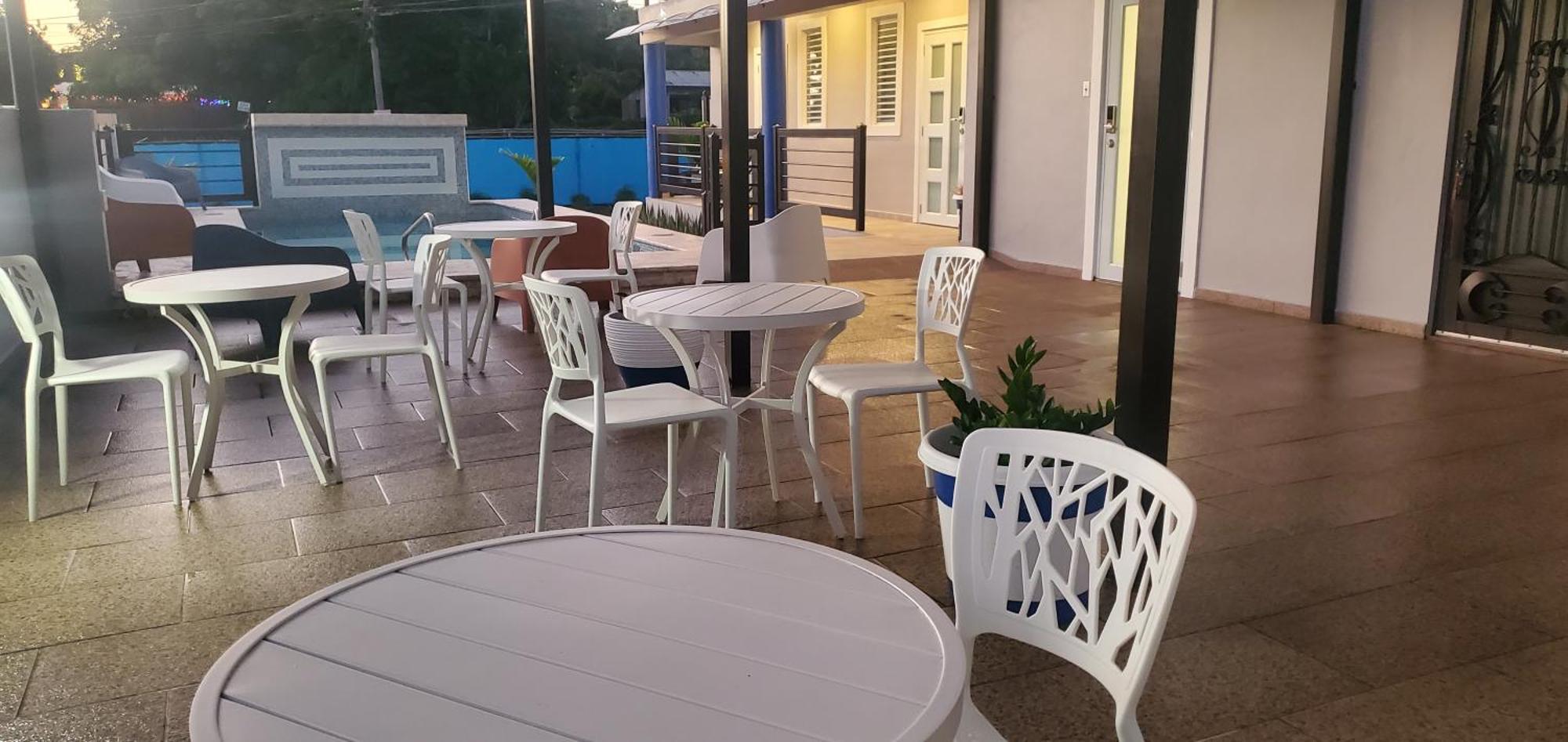 2 Palmas Str Hotell Aguadilla Exteriör bild